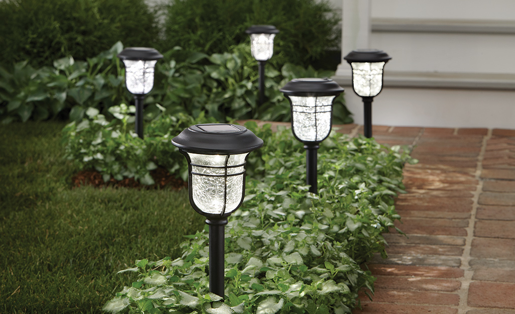 Choosing the Right Fixtures for Outdoor Lighting Installation